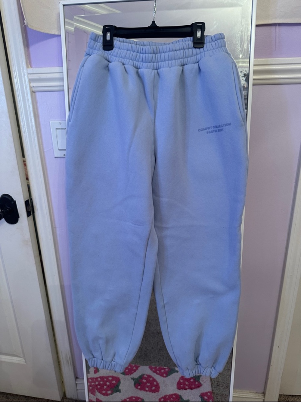 Comfrt Periwinkle Sweat Set: Full-Zip Hoodie Jacket and Sweatpants - Picture 3 of 5